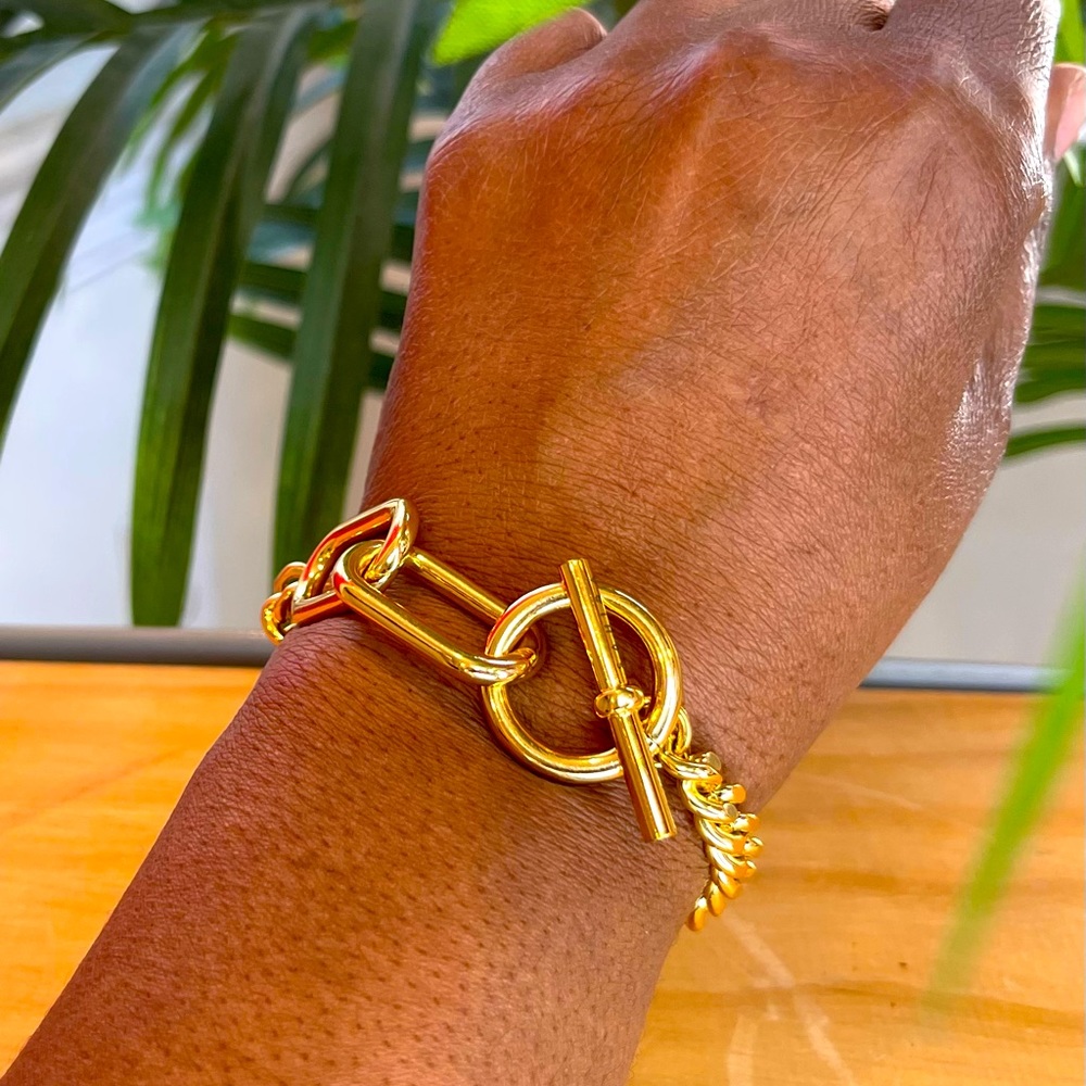Toggle Bracelet